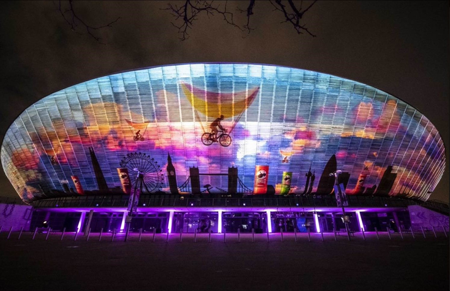 Scene from the Pringles Mind Popping campaign video showing the spectacular light show in London
