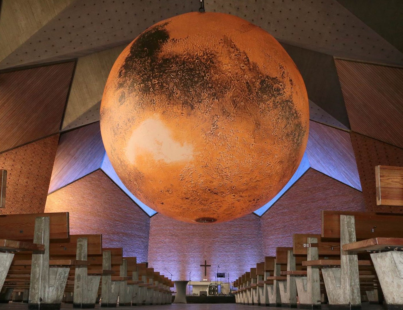 The Mars model in the Christuskirche in Bochum, Germany (NRW) | Copyrights: Bochum Marketing, Andreas Molatta