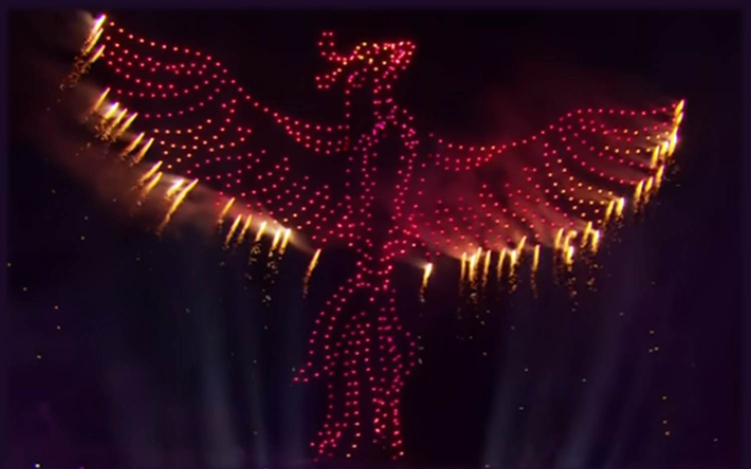 These pyro drones lightened up the sky at the Schlagerboom Open Air 2025 festival during the performance of German singer Andrea Berg. (Image/source: EventMasterBook.de Event-Magazin)