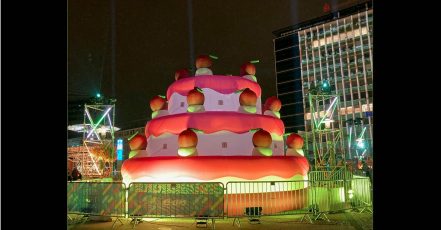 Large Birthday Cake for the 10th Anniversary, Essen Light Festival 2025 (Photo: EventMasterBook Editorial Team)
