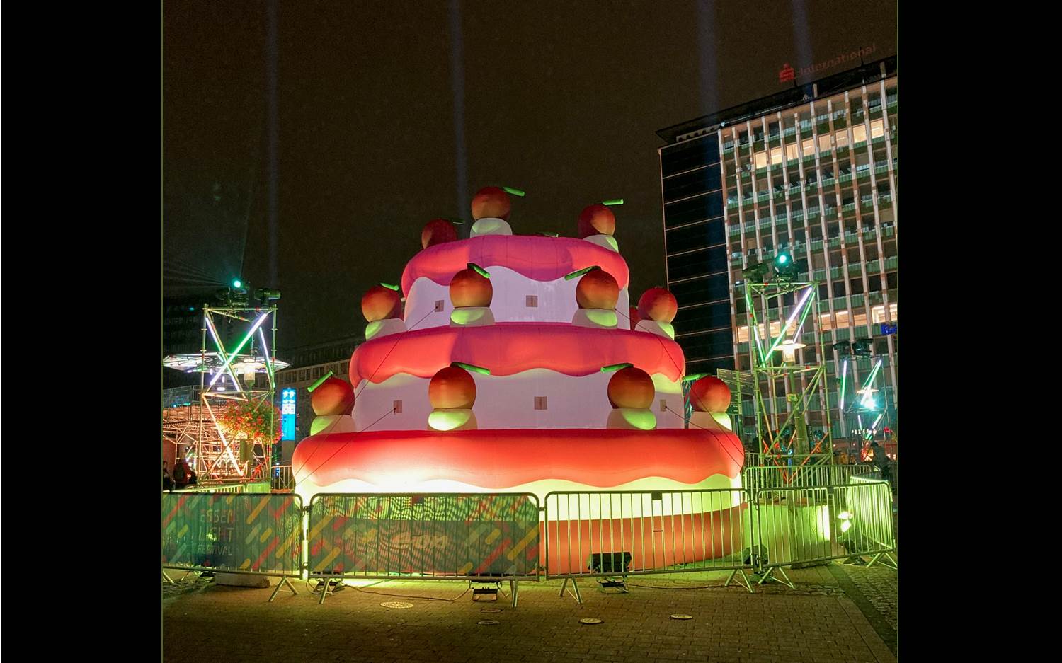 Large Birthday Cake for the 10th Anniversary, Essen Light Festival 2025 (Photo: EventMasterBook Editorial Team)