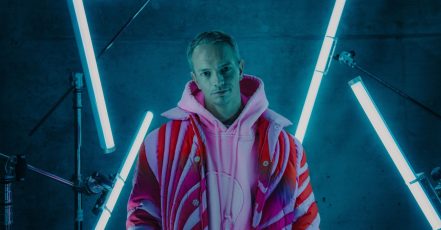 Alle Farben – The star DJ and prominent Berlin music producer brings electronic music (EDM) to the Bayreuth Opera Festival for the first time (Photo: Phil Hessler)