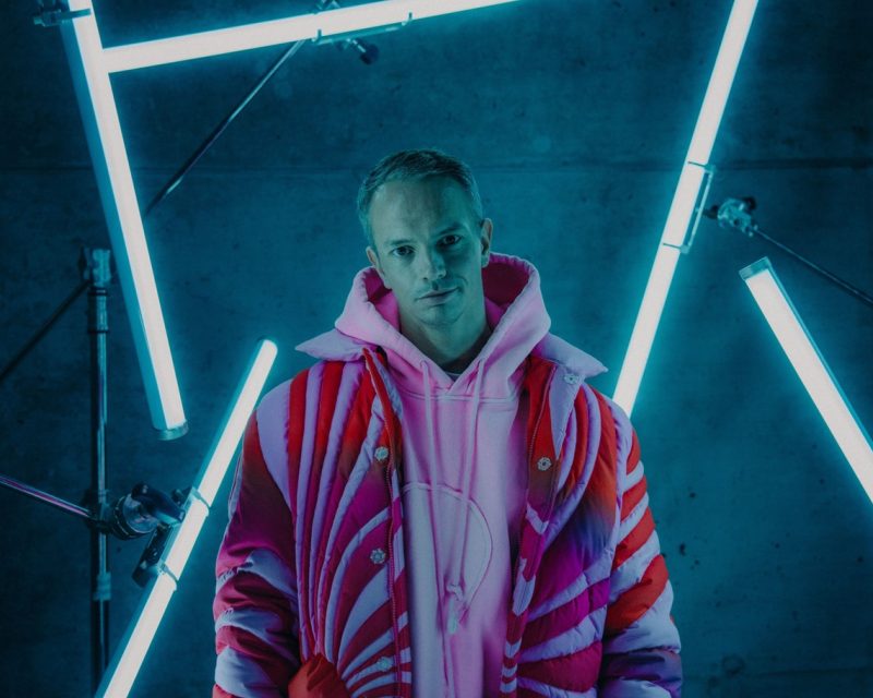 Alle Farben – The star DJ and prominent Berlin music producer brings electronic music (EDM) to the Bayreuth Opera Festival for the first time (Photo: Phil Hessler)