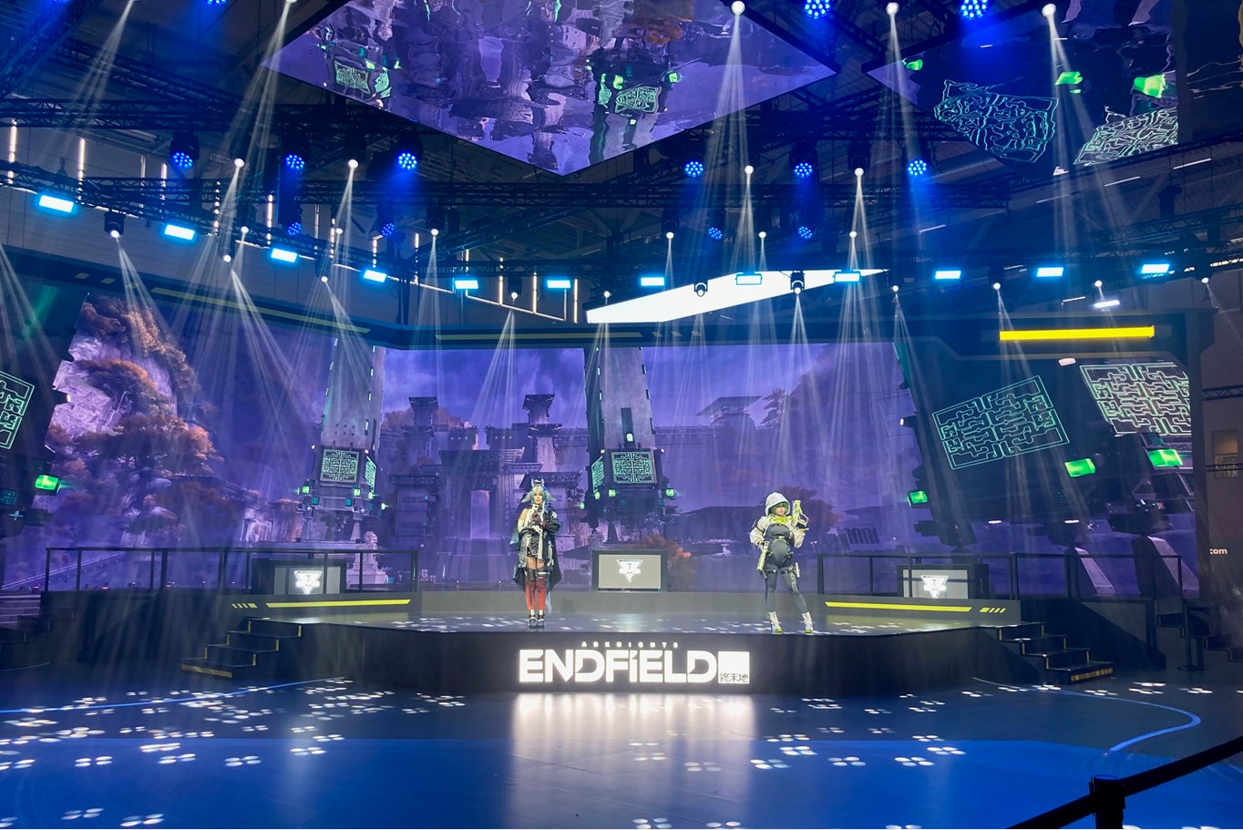 Gigantic sets and faithful costumes: The Arknights: Endfield booth wowed visitors at gamescom 2026 as a visual fan favorite. (Photo / Copyright: EventMasterBook.de marketingScout.com, Editorial Team)