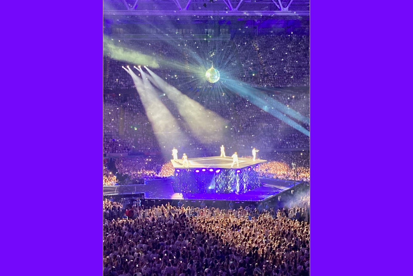 Cover image: Backstreet Boys concert, Düsseldorf 2026. Photo / Copyright: EventMasterBook.de editorial team (mm), photographed live on location from the hospitality area.